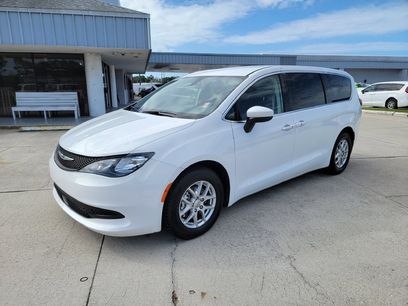 Used 2022 Chrysler Voyager LX