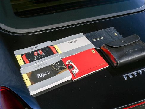 Used 2010 Ferrari California image 44
