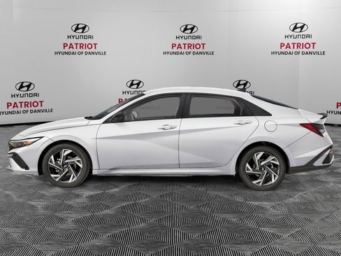 New 2026 Hyundai Elantra Sport image 3