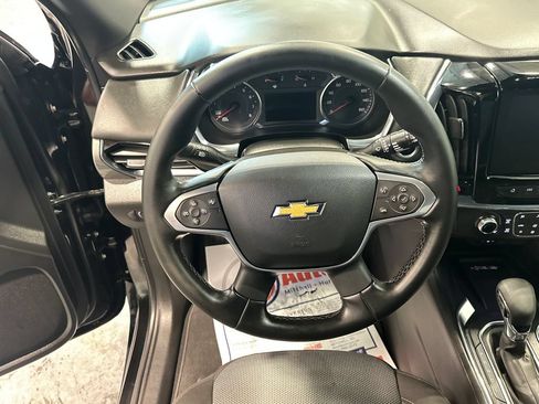 Used 2023 Chevrolet Traverse LT AWD/4WD image 23