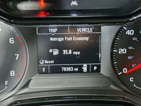 Used 2024 Chevrolet Trax LS w/ LS Convenience Package FWD image 16