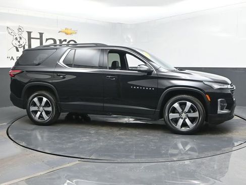 Used 2023 Chevrolet Traverse LT w/ LT Premium Package image 1