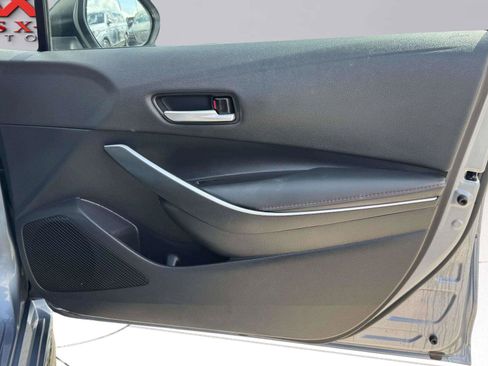 Used 2025 Toyota Corolla SE FWD image 38