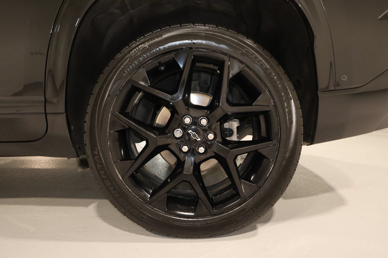 Certified 2026 Chevrolet Traverse RS AWD/4WD image 35