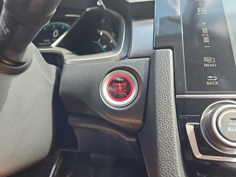 Used 2017 Honda Civic EX image 18