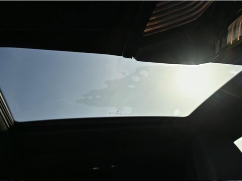 Used 2022 BMW 430i Coupe w/ Premium Package 2 image 7