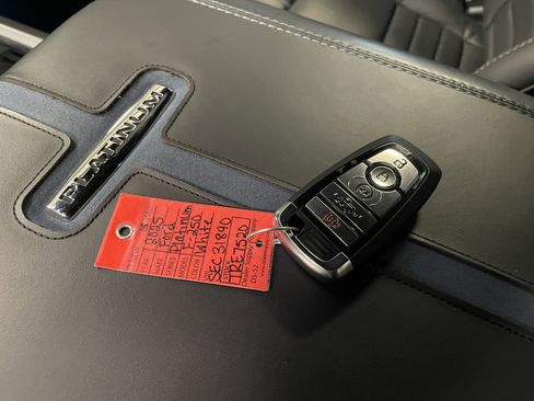 Used 2025 Ford F250 Platinum image 21