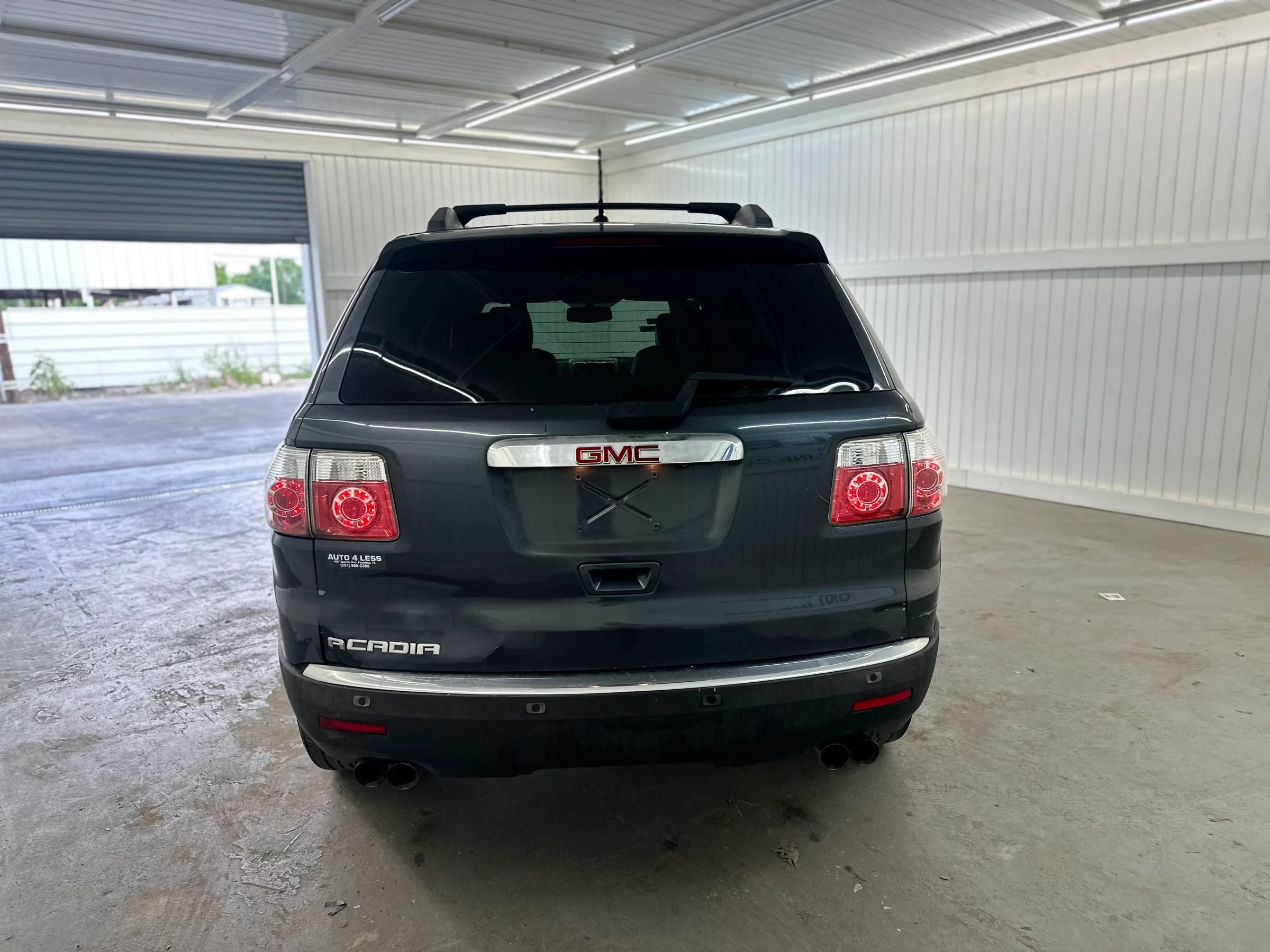 Used 2012 GMC Acadia SLE w/ LPO, 'HIT The Road' Package FWD image 6