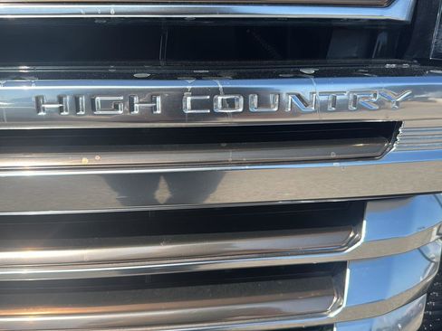 Used 2024 Chevrolet Tahoe High Country w/ Advanced Technology Package image 12