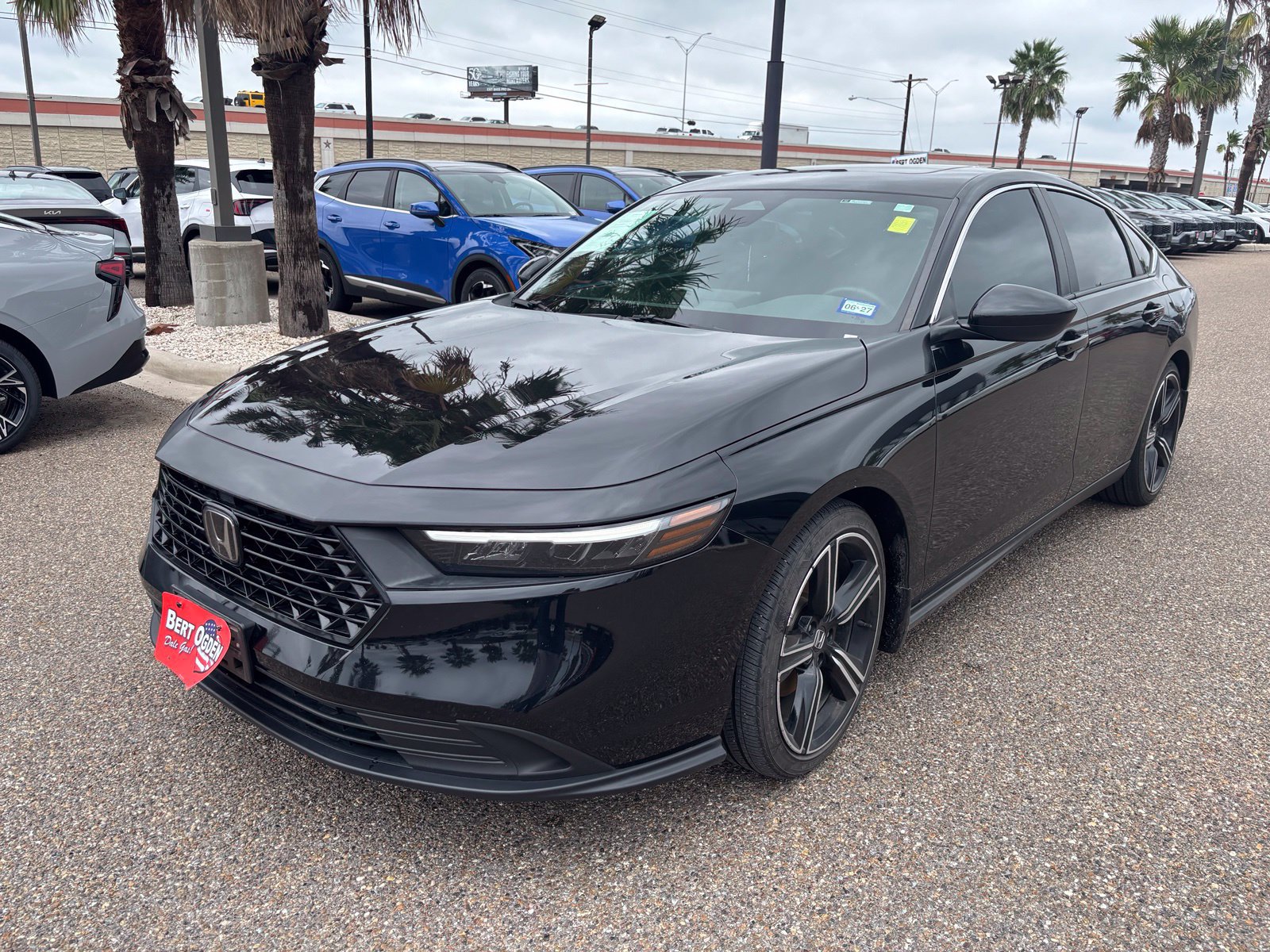 Used 2024 Honda Accord Sport image 3