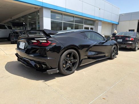 Used 2023 Chevrolet Corvette Stingray Coupe w/ 1LT RWD image 2