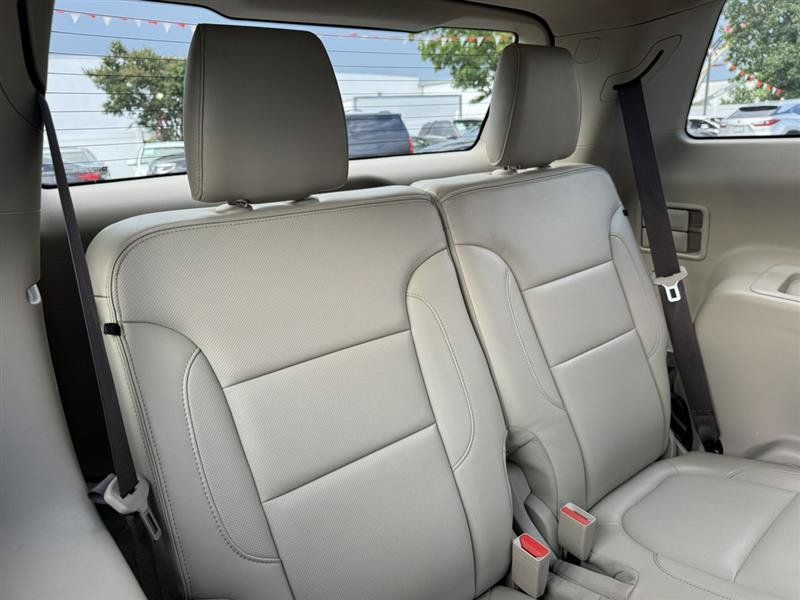 Used 2019 GMC Acadia Denali AWD/4WD image 13