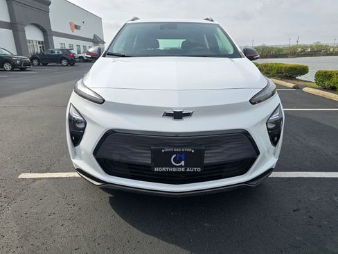 Used 2023 Chevrolet Bolt EUV LT w/ Redline Edition image 9