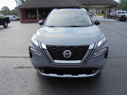 Used 2021 Nissan Rogue Platinum FWD image 3