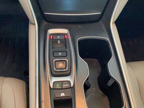 Used 2021 Honda Accord Touring image 14