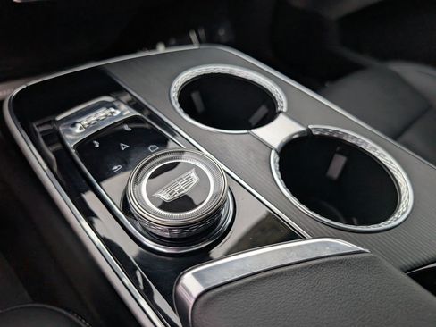 Certified 2024 Cadillac Lyriq Luxury AWD/4WD image 29