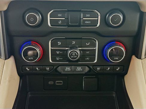 Used 2023 Chevrolet Tahoe Premier image 18