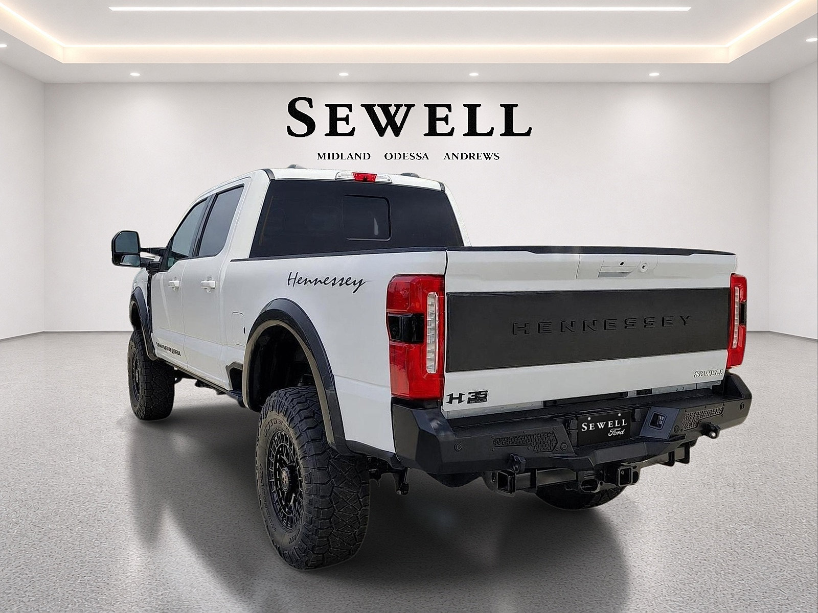 New 2026 Ford F250 Lariat w/ Black Appearance Package AWD/4WD image 3