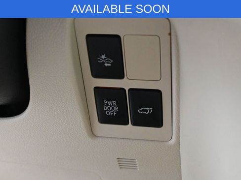 Used 2017 Lexus LX 570 4WD w/ Luxury Package image 22