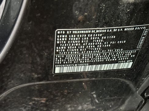 Used 2020 Volkswagen Tiguan SE image 36