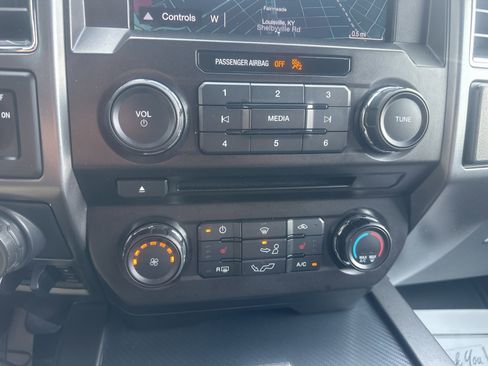 Used 2018 Ford F150 XLT w/ Equipment Group 302A Luxury image 33