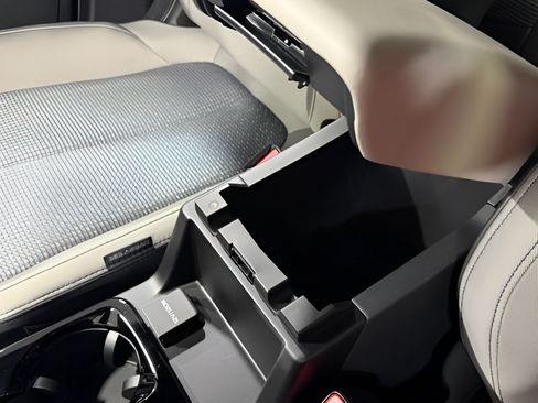 New 2026 Subaru Forester Premium AWD/4WD image 19