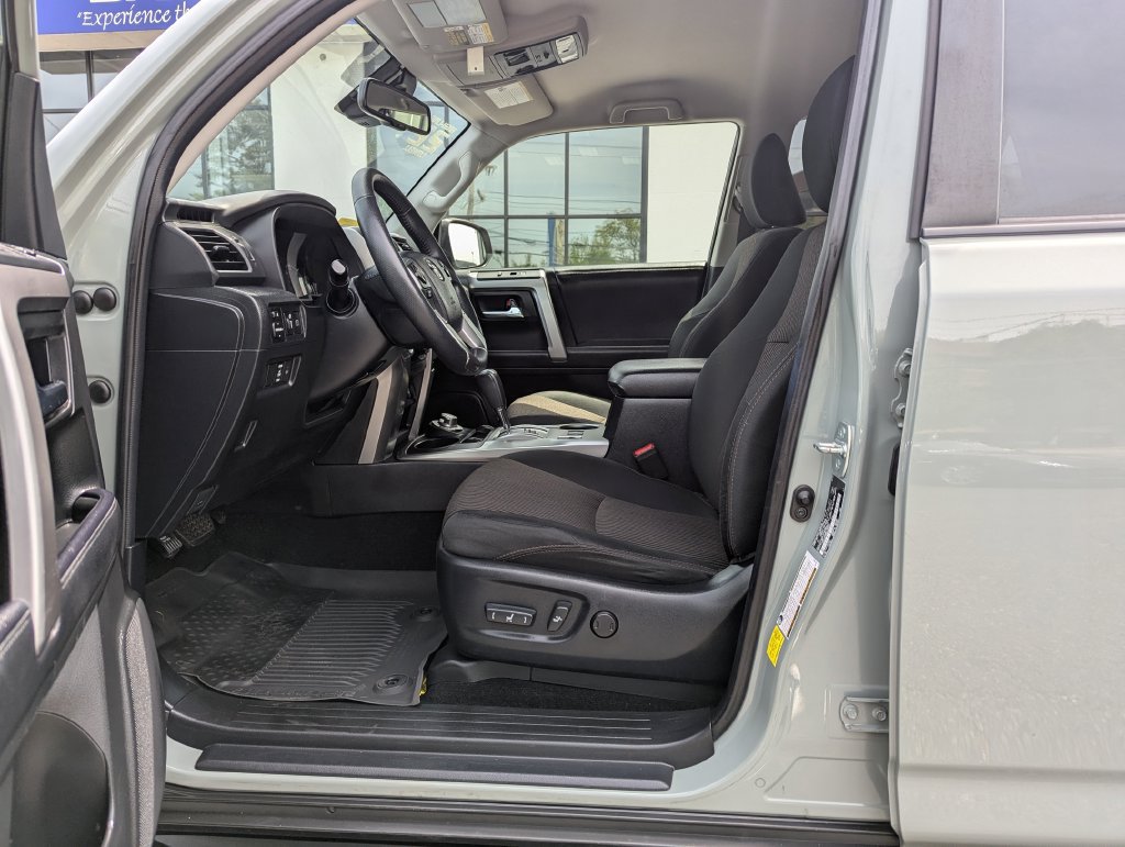 Used 2022 Toyota 4Runner Trail Special Edition AWD/4WD image 13