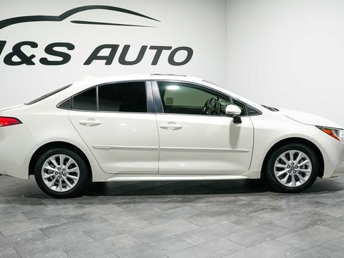 Used 2020 Toyota Corolla XLE FWD image 6