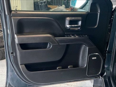 Used 2017 GMC Sierra 1500 SLT w/ All Terrain Package image 9