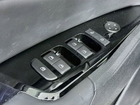 Used 2025 Kia Sportage EX FWD image 29