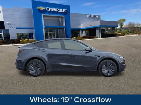 Used 2026 Tesla Model Y 2WD image 28