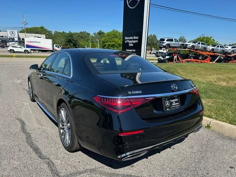 Used 2025 Mercedes-Benz S 580 4MATIC Sedan image 3
