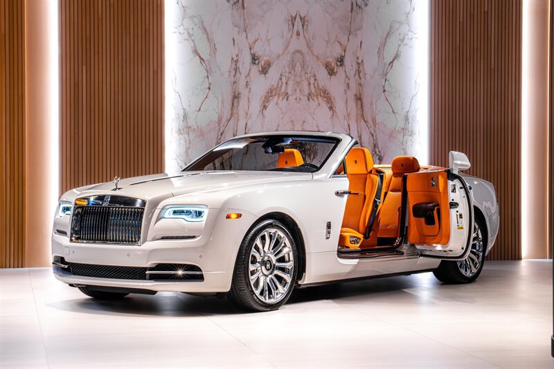 Used 2021 Rolls-Royce Dawn RWD image 3