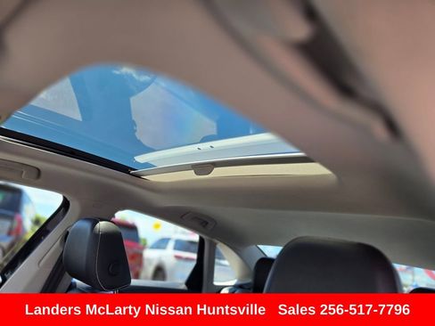 Used 2024 Volkswagen Jetta SEL FWD image 18
