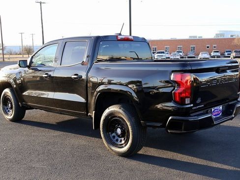 Used 2024 Chevrolet Colorado W/T image 15