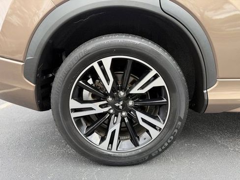 Used 2023 Mitsubishi Eclipse Cross SEL AWD/4WD image 44