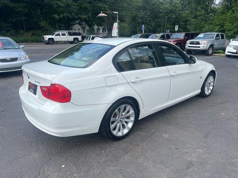 Used 2011 BMW 328i xDrive Sedan image 5