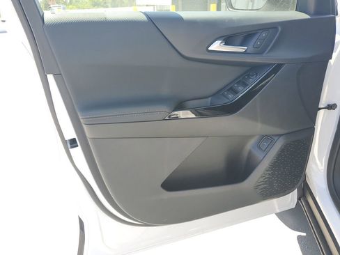 New 2026 Chevrolet Equinox LT w/ Convenience Package II FWD image 20