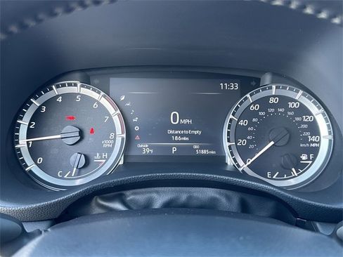 Used 2023 Toyota Highlander XLE image 29