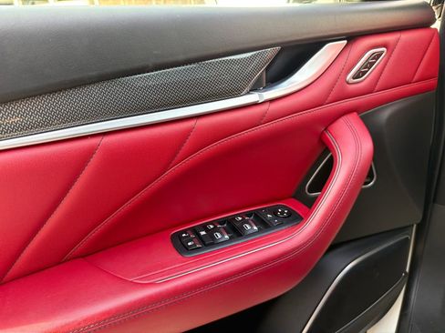 Used 2022 Maserati Levante GT image 37