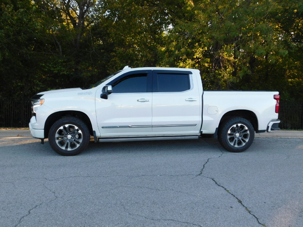 Certified 2023 Chevrolet Silverado 1500 High Country AWD/4WD image 2