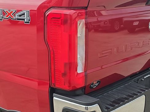 Used 2024 Ford F250 XLT w/ Camper Package image 33