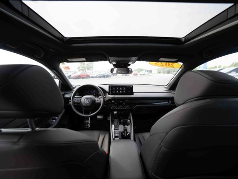 Used 2025 Honda Accord Sport image 19