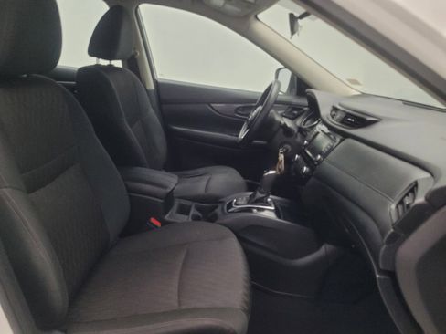 Used 2020 Nissan Rogue S FWD image 21