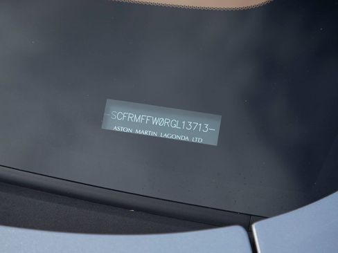 Used 2024 Aston Martin DB12 Coupe image 29