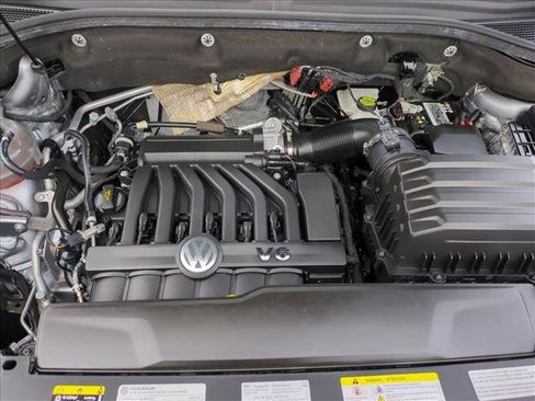 Used 2022 Volkswagen Atlas SEL R-Line image 24