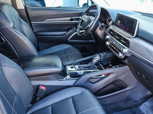 Used 2022 Kia Telluride EX w/ EX Premium Package FWD image 18