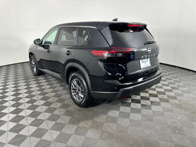 Used 2024 Nissan Rogue S AWD/4WD image 3