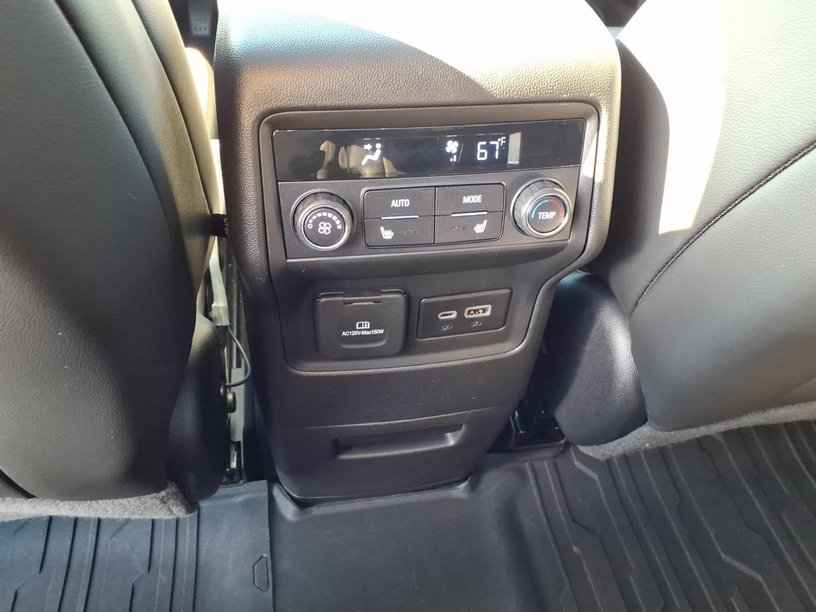 Certified 2022 GMC Acadia AT4 w/ Technology Package AWD/4WD image 16