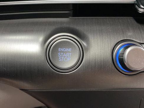 Certified 2025 Hyundai Kona SEL AWD/4WD image 23